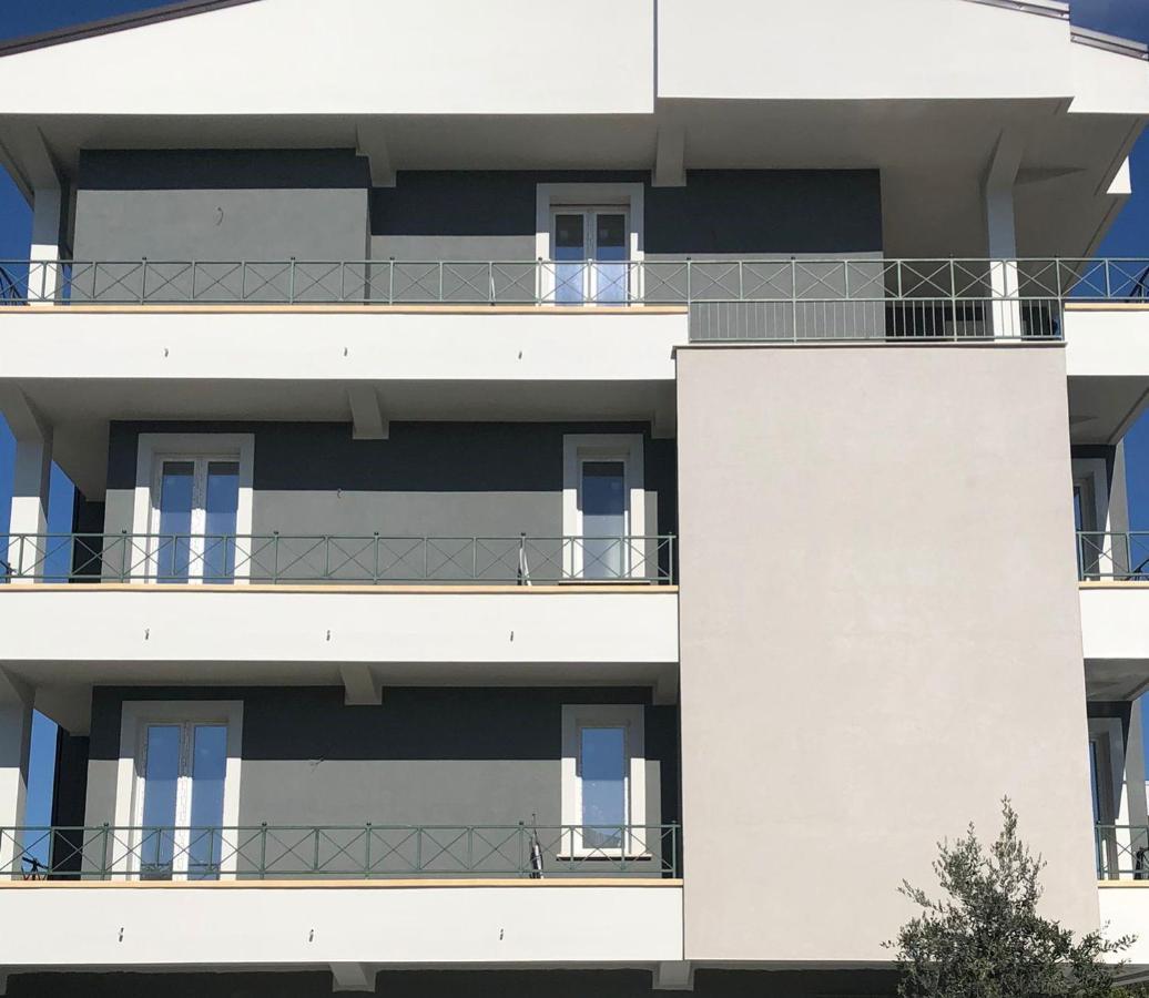 Via Cagliari Apartment Catanzaro Luaran gambar